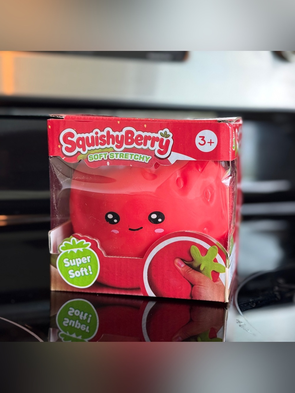 Jumbo SquishyBerry - Strawberry